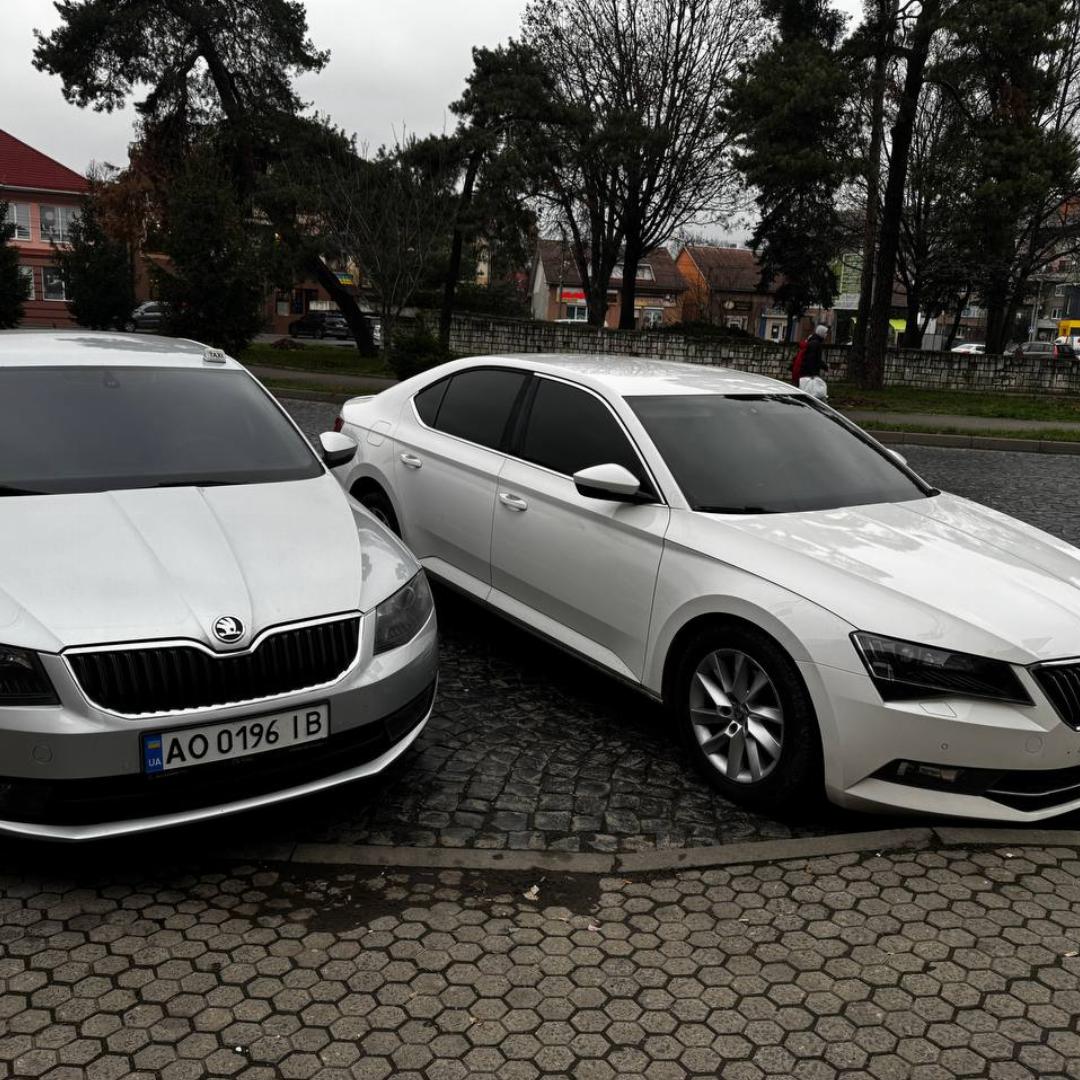 UNIVERSAL Taxi. Мукачево